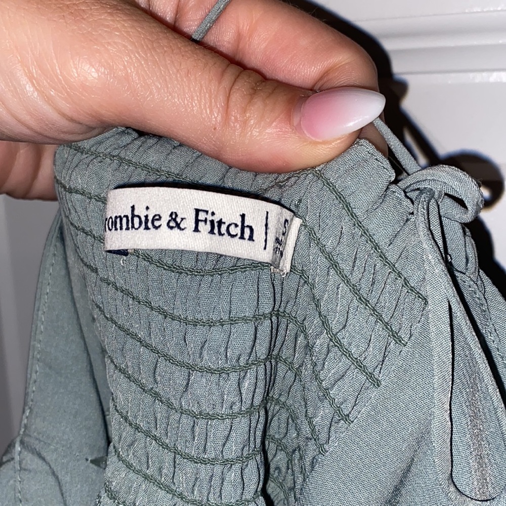 NWOT ABERCROMBIE JUMPSUIT - Picture 3 of 3